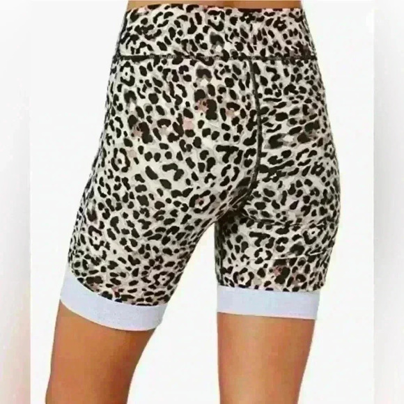 The Upside Water Leopard Print Spin Shorts, Size M / 8 Running Yoga Bike Shorts - Picture 2 of 12